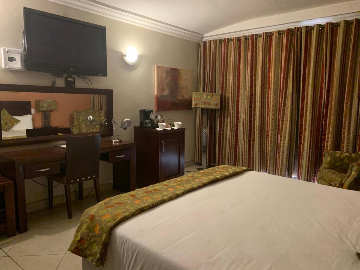 Royal Hotel Полокване Екстер'єр фото
