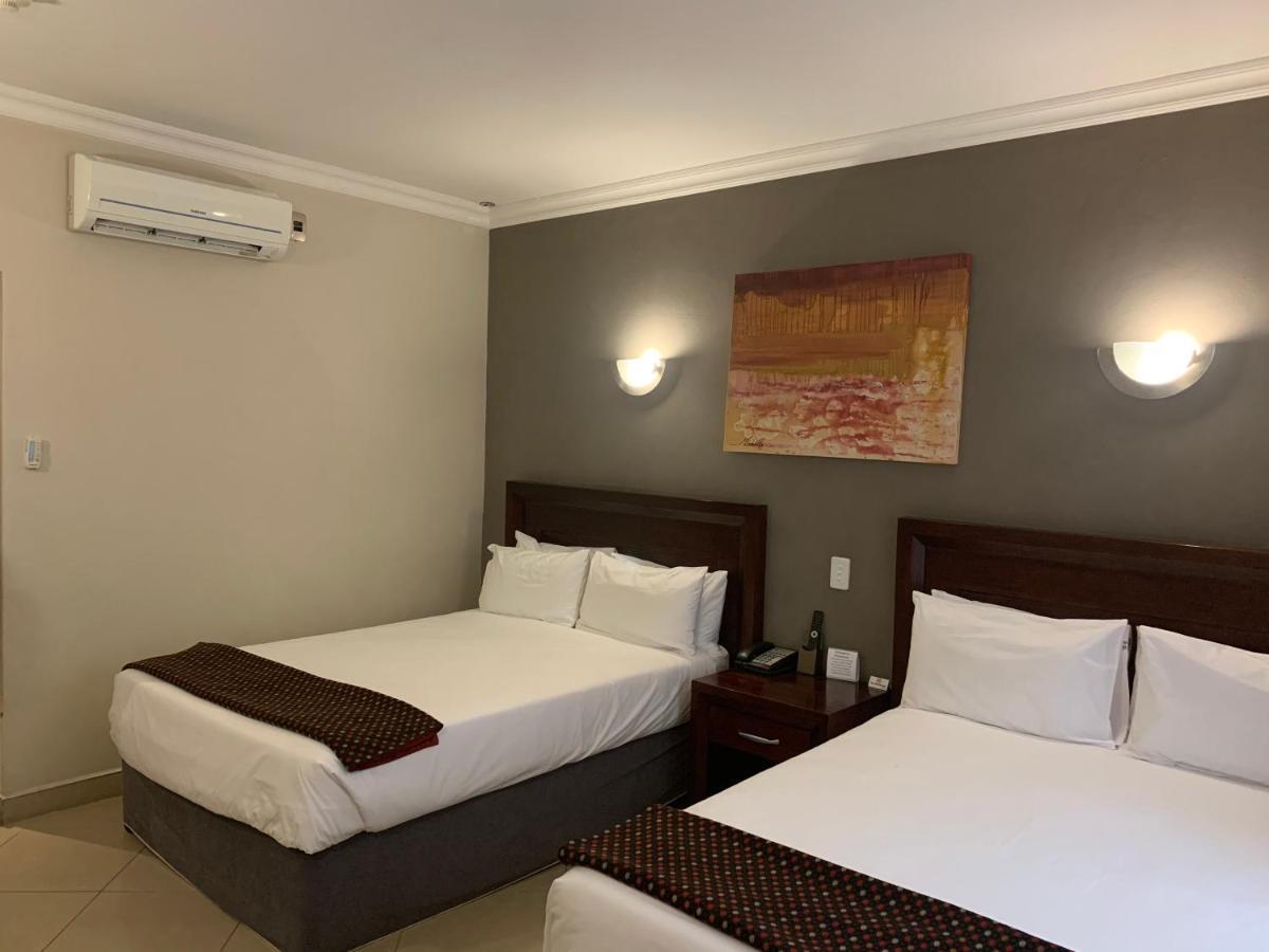 Royal Hotel Полокване Екстер'єр фото
