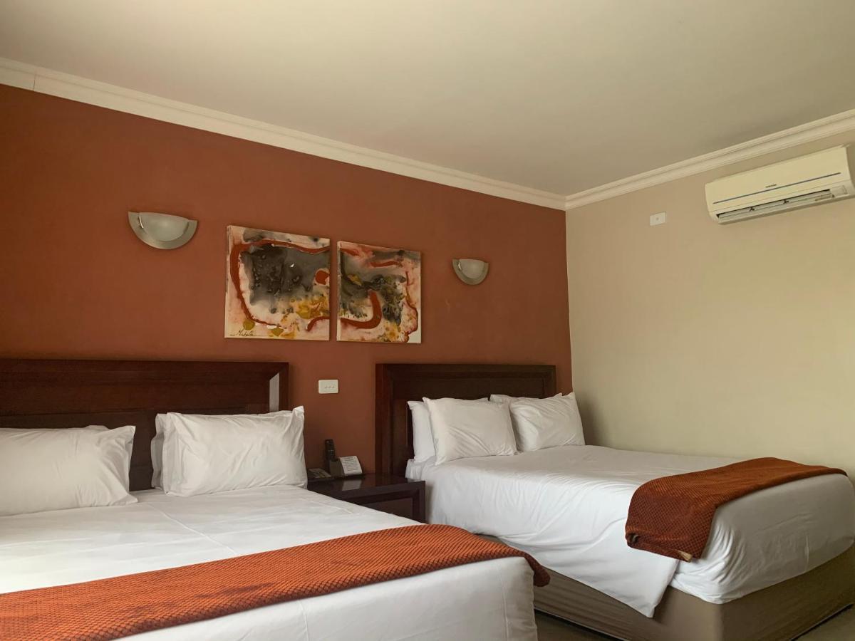 Royal Hotel Полокване Екстер'єр фото
