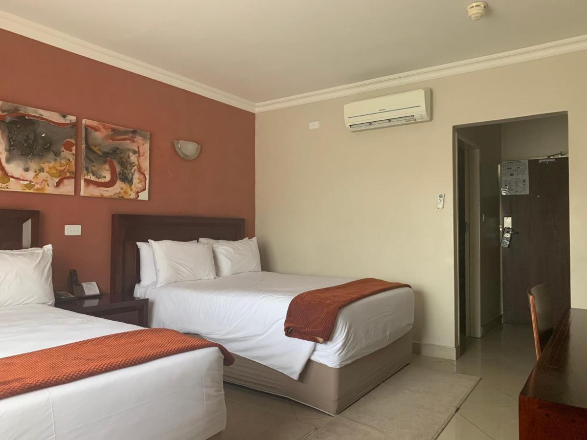 Royal Hotel Полокване Екстер'єр фото