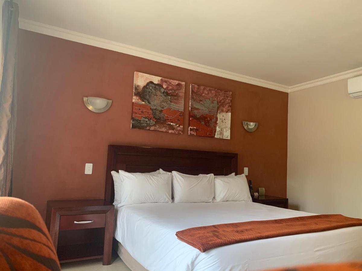 Royal Hotel Полокване Екстер'єр фото