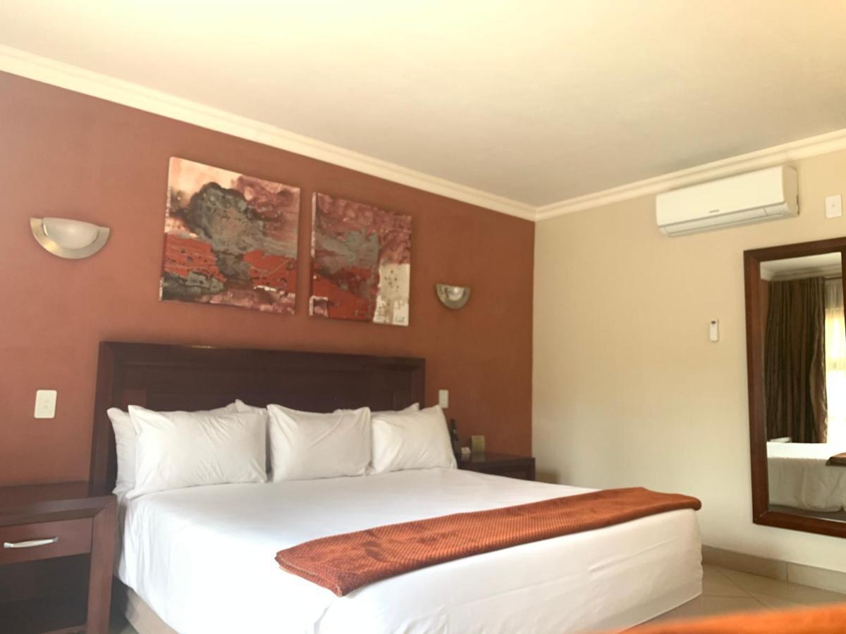 Royal Hotel Полокване Екстер'єр фото
